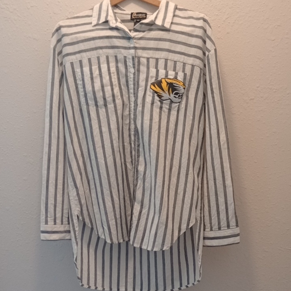 🐯Mizzou Tigers Button‑Up Shirt Size Medium – Gray White HI-Low